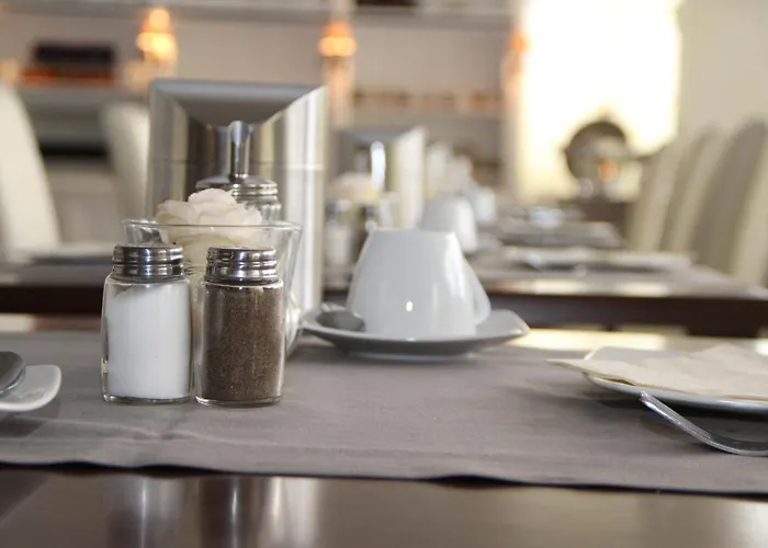 Parkhotel David / Basel لاروش